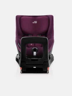 Britax Römer Dualfix M I-Size Burgundy Red -Britax Römer DUALFIX M i SIZE BurgundyRed 03 RWF 2017 300dpi