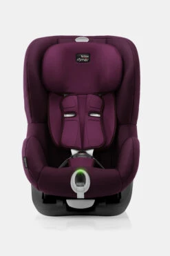 Britax Römer King II LS Burgundy Red 10 Britax Römer King II LS Burgundy Red -Britax Römer KING II LS BlackSeries BurgundyRed 03 light 2017 300dpi