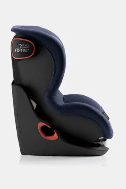 Britax Römer King II LS Moonlight Blue 11 Britax Römer King II LS Moonlight Blue -Britax Römer KING II LS BlackSeries MoonlightBlue 05 2017 300dpi